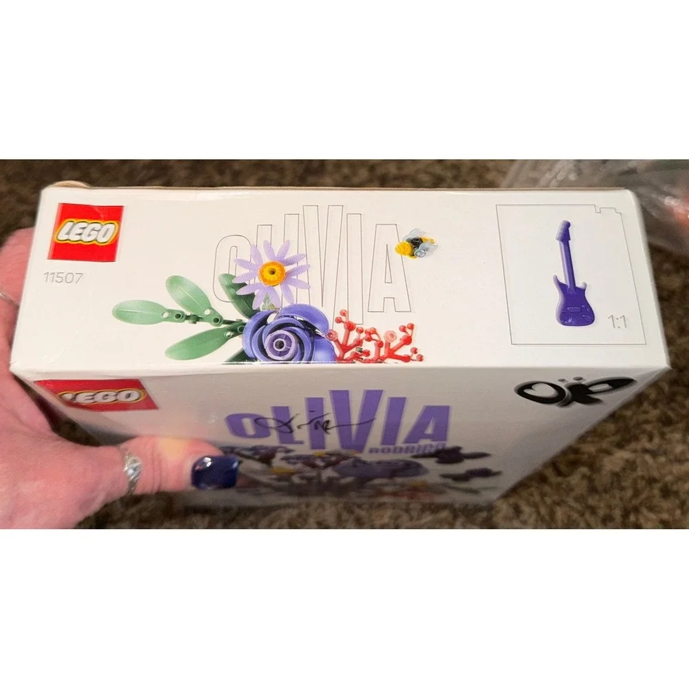 Lego-Botanicals & Editions Oliva Rodrigo's Flower Bouquet Set (NWT)  11507
